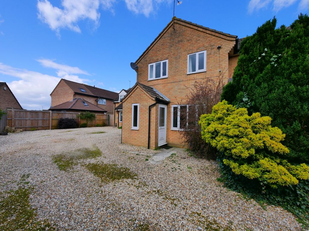 3 bed semi-detached house to rent in Pheasant Way, Cirencester GL7, £ ...