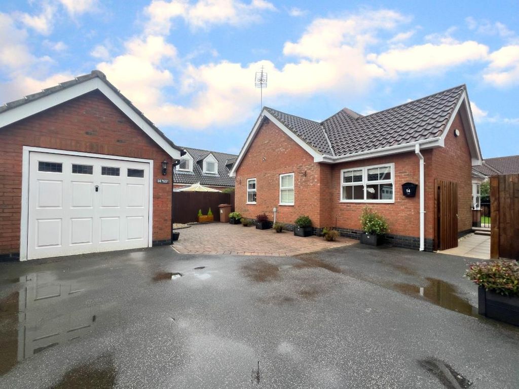 3 bed detached bungalow for sale in Fair View Close, Gilberdyke, Brough