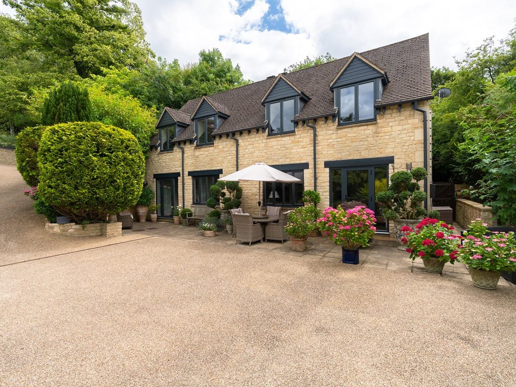 3 bed property for sale in Cleeve Hill, Cheltenham GL52 Zoopla