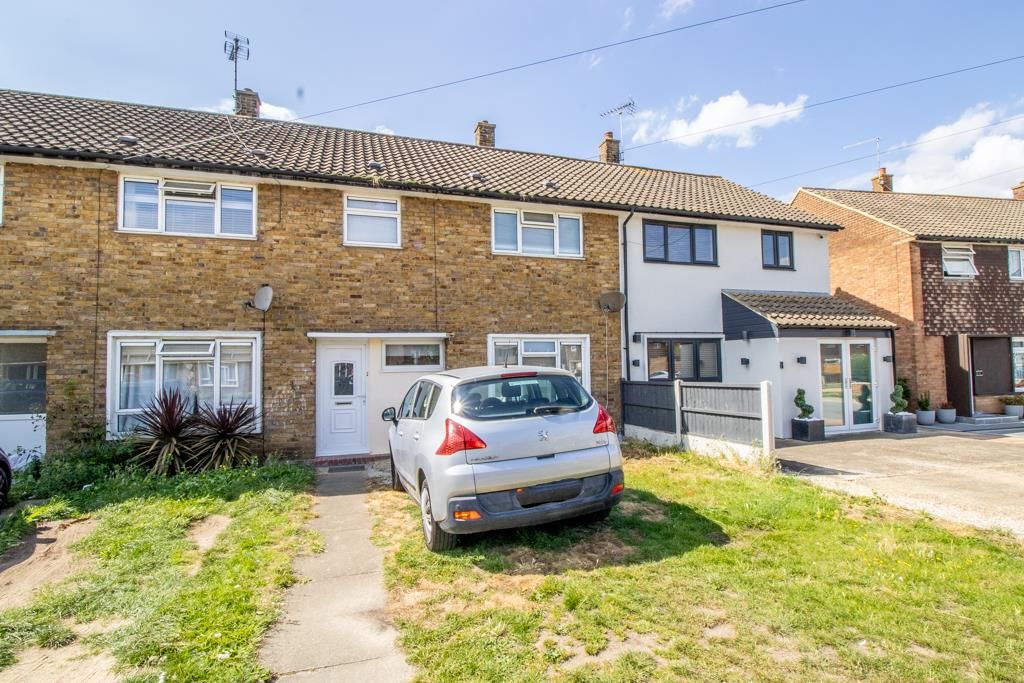 3 bed terraced house for sale in Blyth Avenue, Shoeburyness, Southend