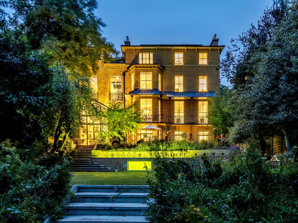 6 bed detached house for sale in Granville Park, London SE13, £