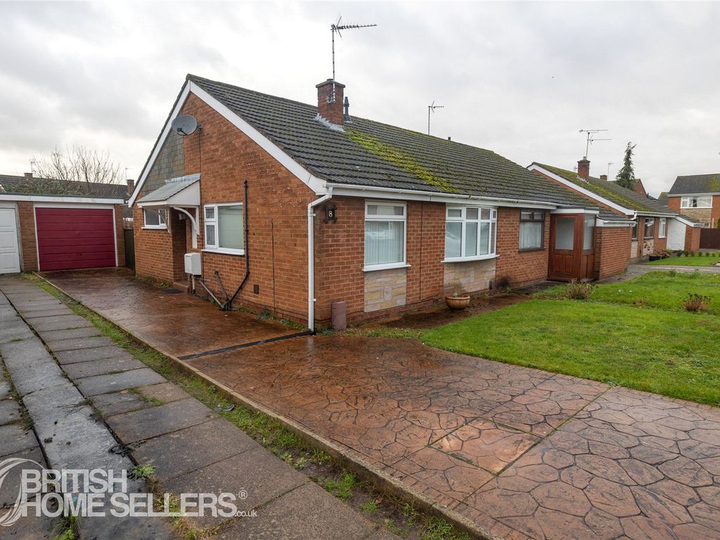 3 bed semidetached house for sale in Worcester Avenue, Birstall