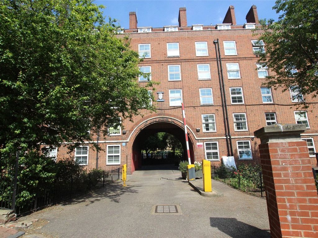 Room to rent in Matilda House, St Katherines Way, London E1W Zoopla
