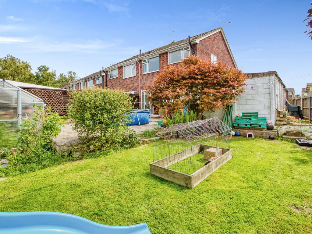 3 bed semidetached house for sale in Greenwood Road, Yeovil BA21, £220,000 Zoopla