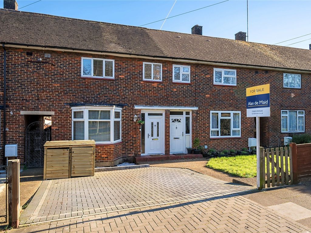 2 bed terraced house for sale in Chipperfield Road, Orpington BR5, £