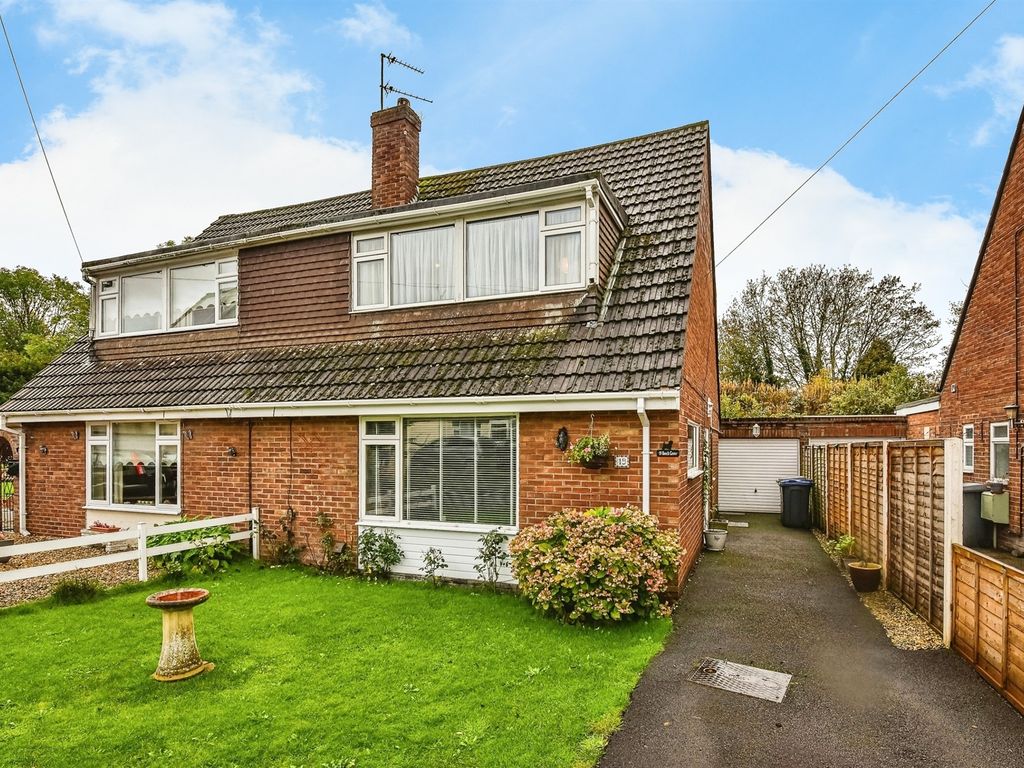 3 bed bungalow for sale in Beech Grove, Warminster BA12, £300,000 Zoopla