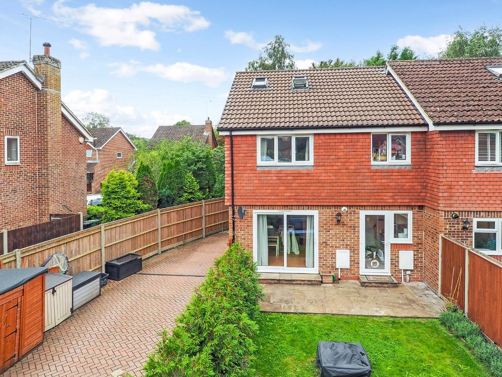 4 bed detached house for sale in Bircholt Road, Liphook, Hampshire GU30