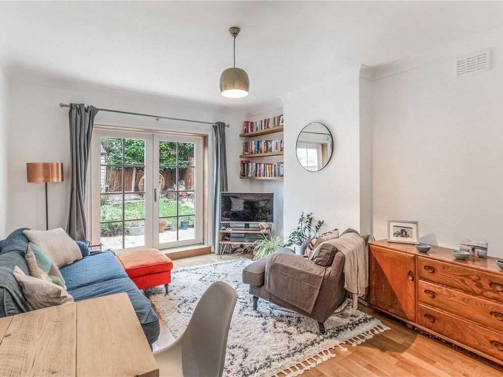 2 bed flat for sale in Underhill Road, East Dulwich, London SE22, £