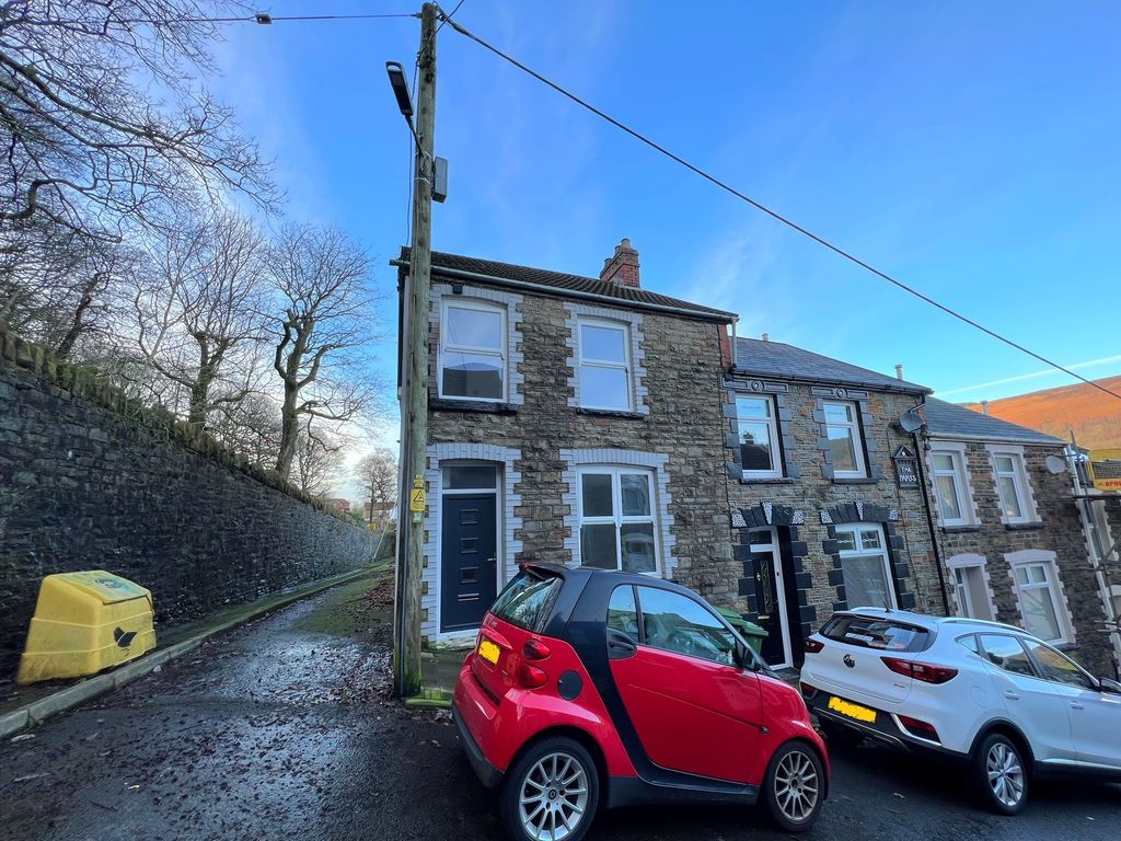 4 bed property to rent in Lyle Street, Mountain Ash CF45 Zoopla