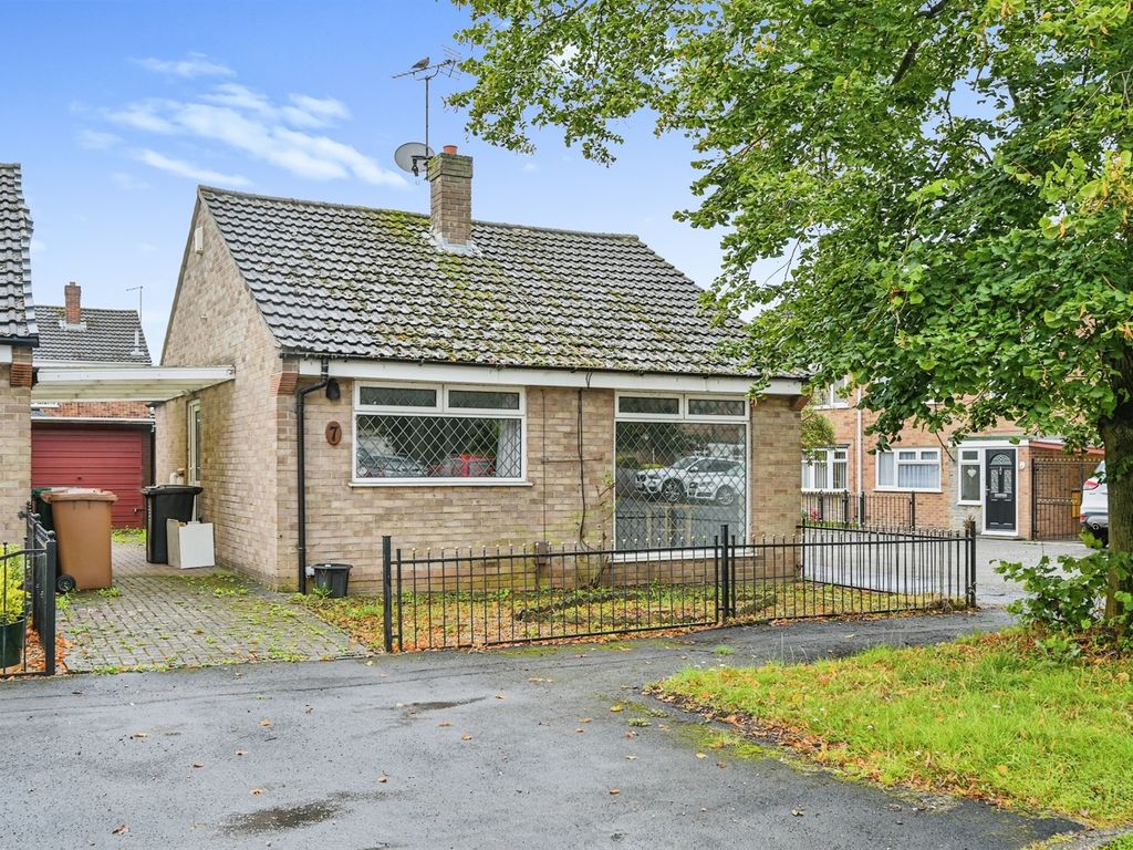 2 bed detached bungalow for sale in Nevis Close, Stenson Fields, Derby