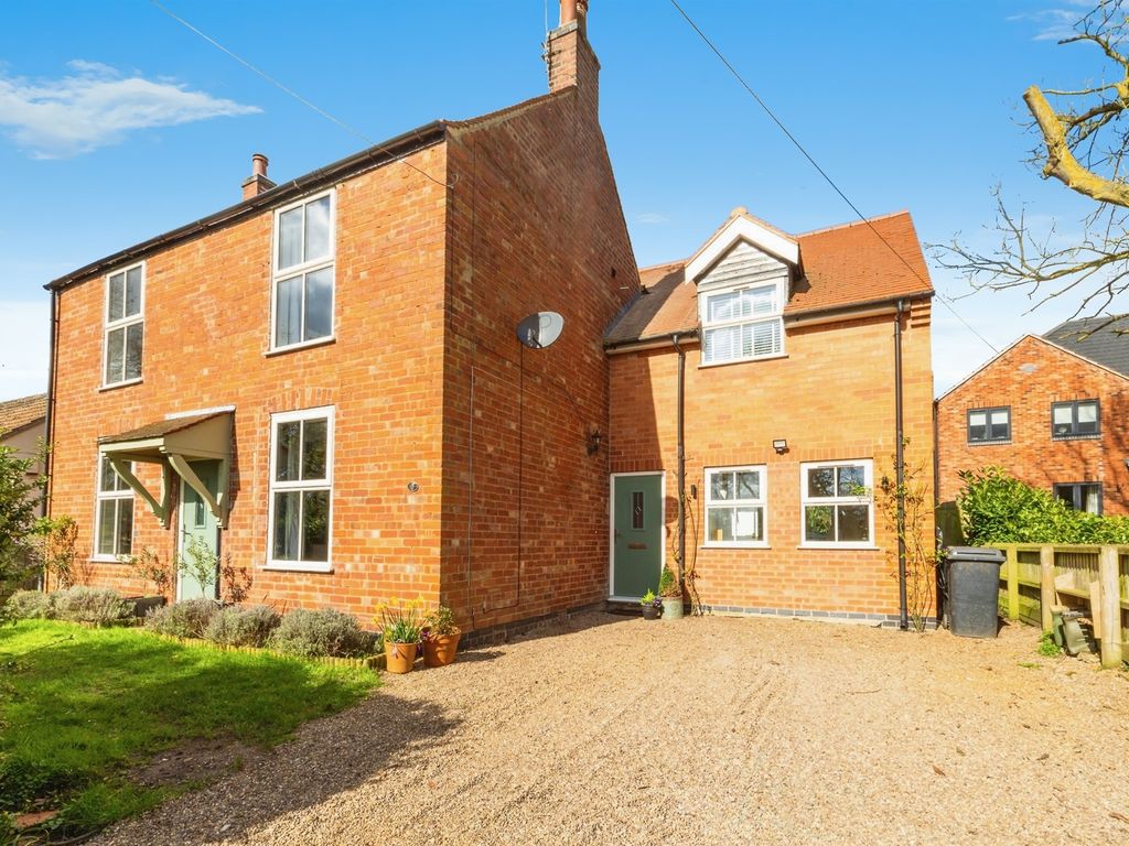 5 bed detached house for sale in School Lane, North Scarle, Lincoln LN6