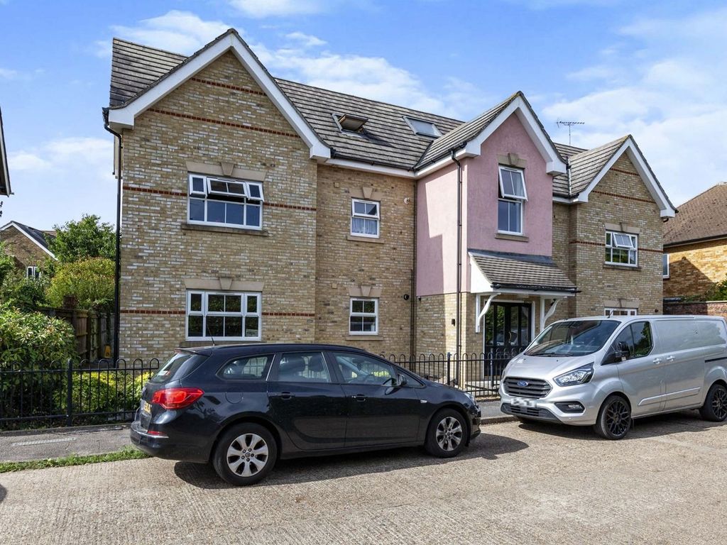 2 bed flat for sale in Crown Street, Egham TW20 Zoopla
