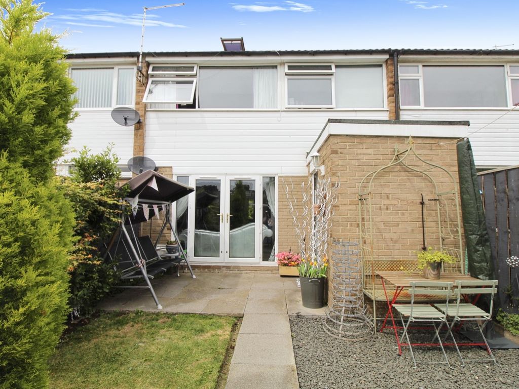 4 bed terraced house for sale in Wheatfield Close, Ovingham, Prudhoe