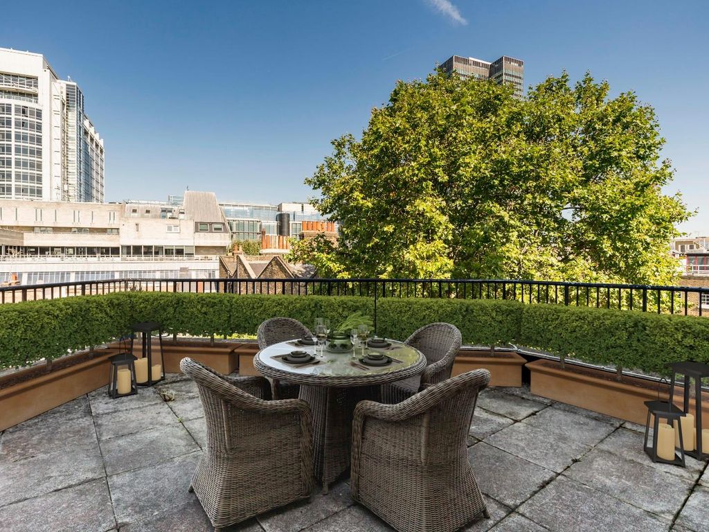 1 bed flat for sale in Fitzroy Square, Fitzrovia, London W1T, £550,000