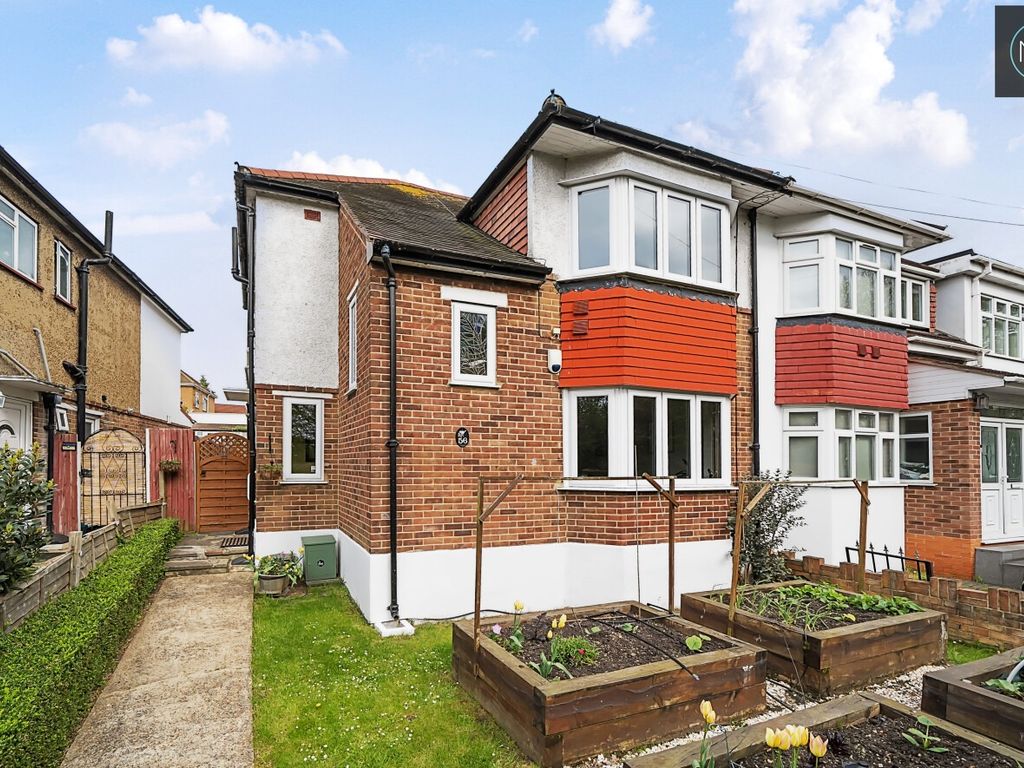 3 bed semidetached house for sale in Roding Lane South, Redbridge