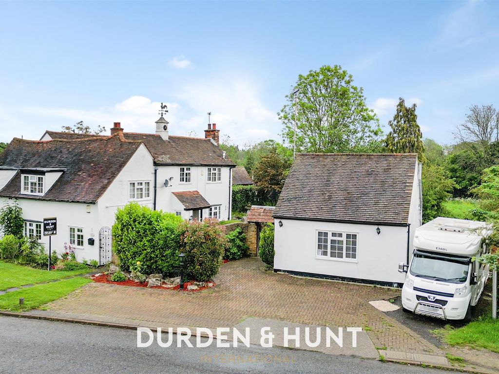 4 bed semidetached house for sale in Wingletye Lane, Hornchurch RM11