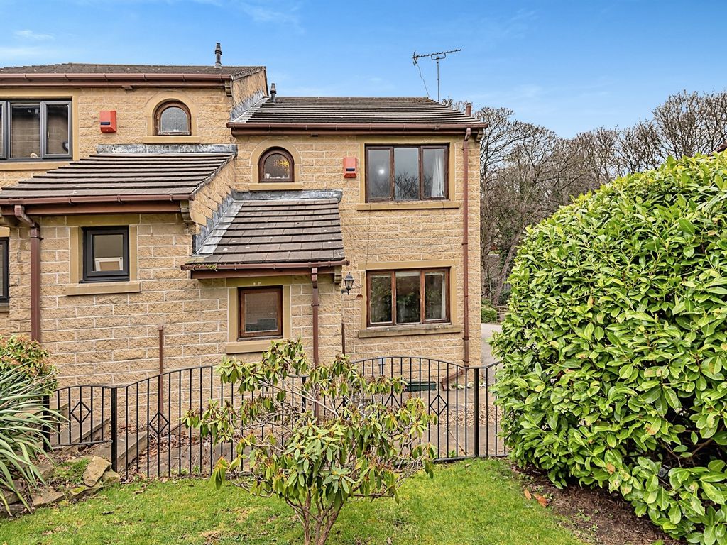 3 bed semidetached house for sale in Brookdale Bank, Milnsbridge