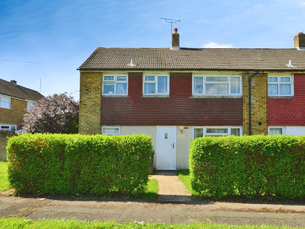 3 bed end terrace house for sale in Beaver Lane, Ashford, Kent TN23, £