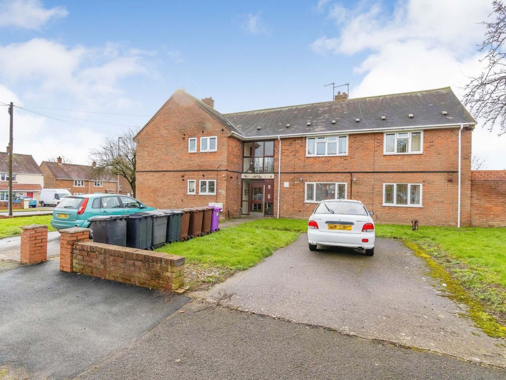 2 bed flat for sale in Ashmore Avenue, Wolverhampton WV11 Zoopla