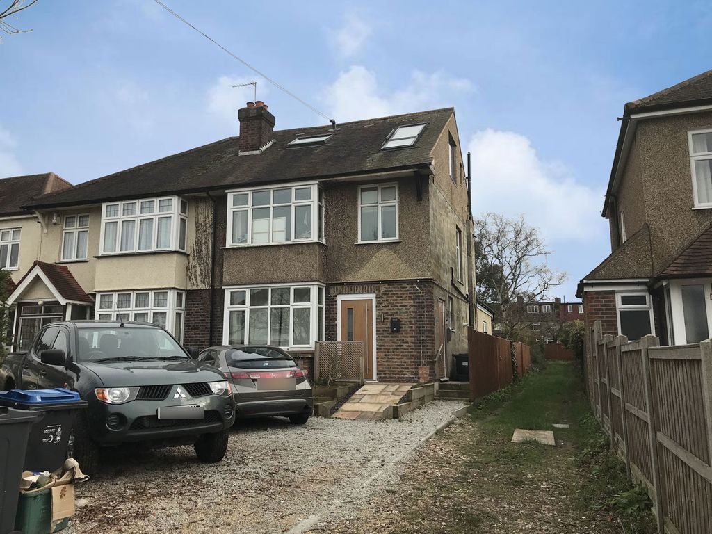 2 bed flat for sale in 16A Leamington Avenue, Morden, Greater London