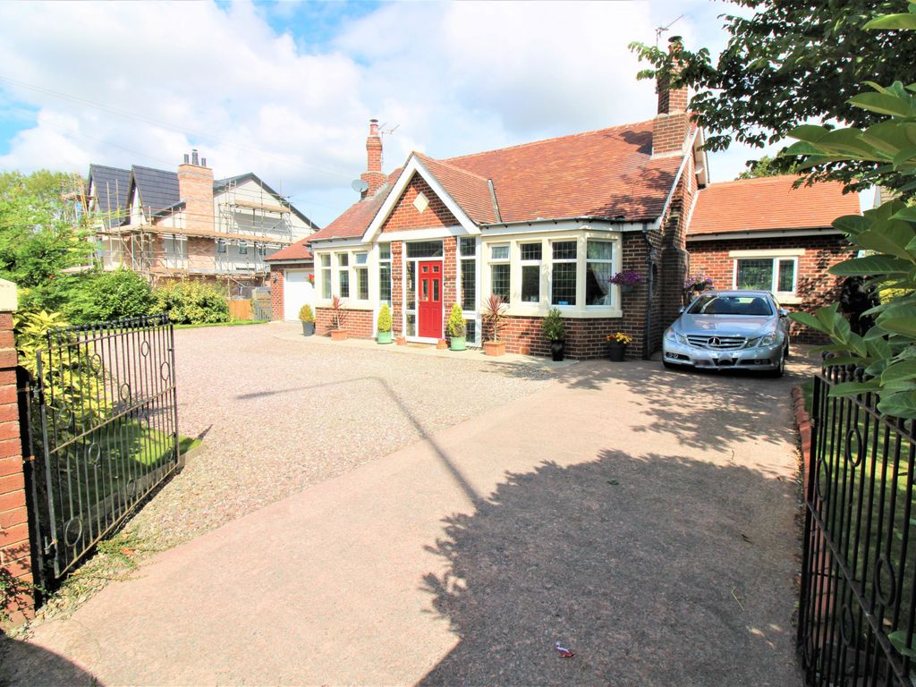 4 bed detached house for sale in Mains Lane, PoultonLeFylde FY6 Zoopla