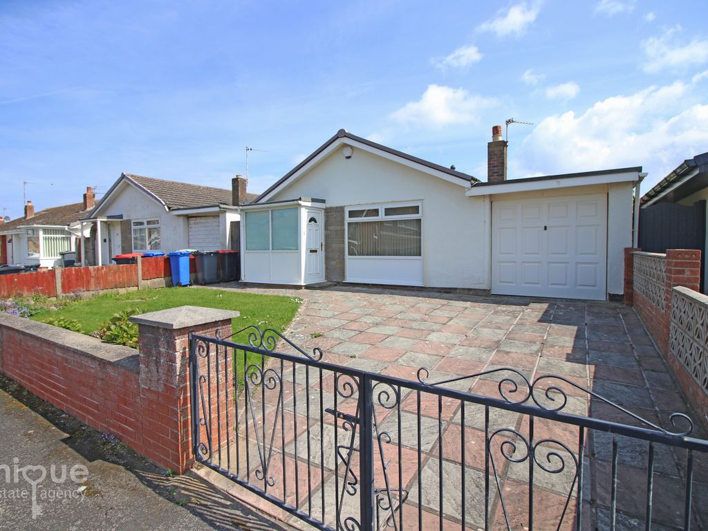 2 bed bungalow for sale in Marine Parade, Fleetwood FY7, £215,000 Zoopla