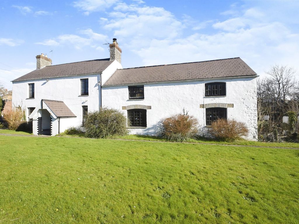 6 bed detached house for sale in Rhoose Road, Rhoose, Barry CF62, £