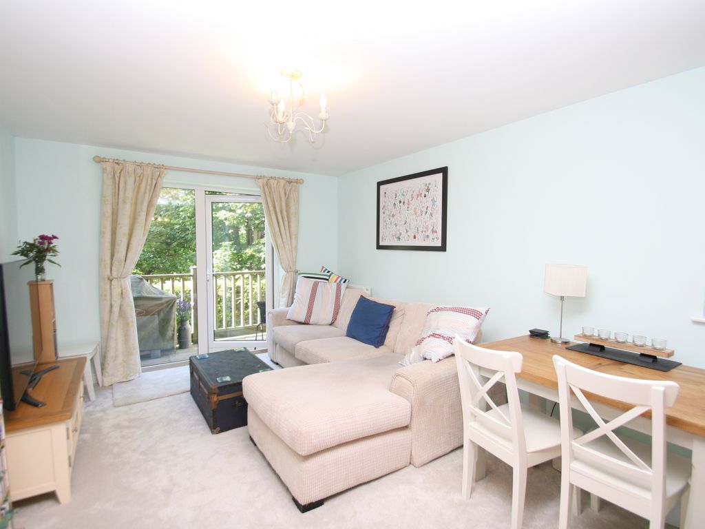 2 bed flat for sale in Medway Drive, Tunbridge Wells TN1 Zoopla