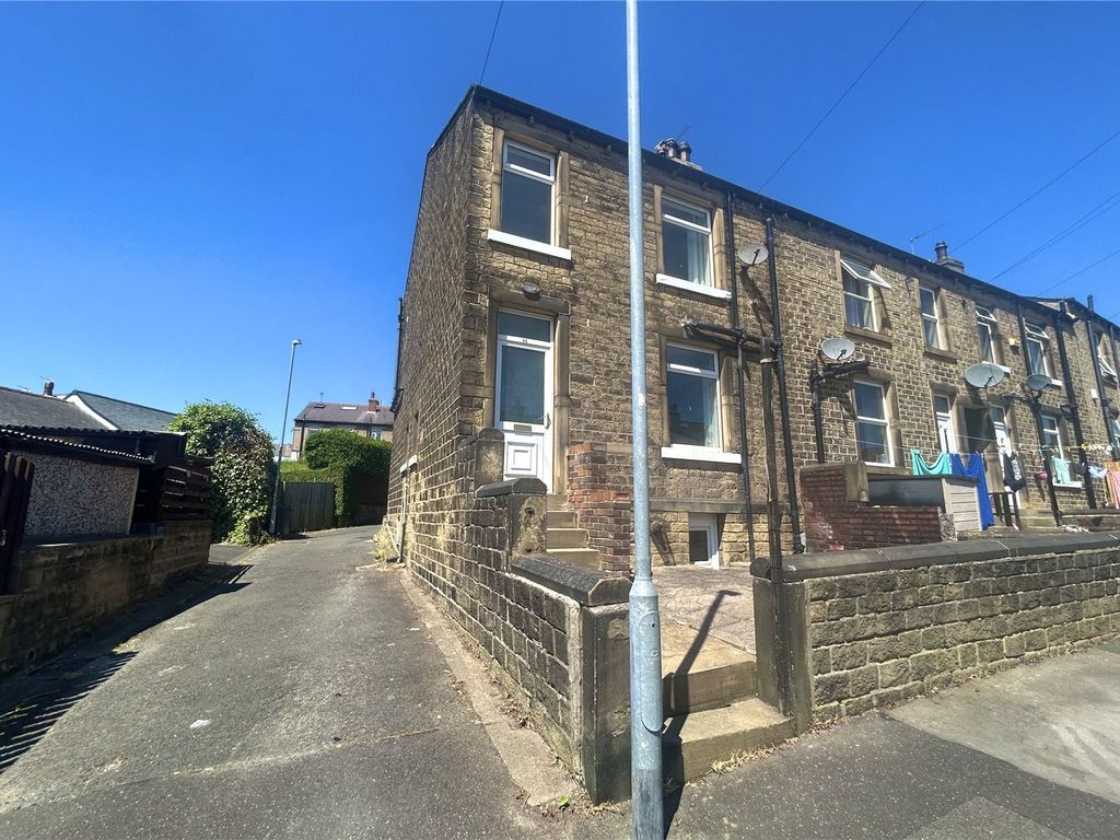 2 bed terraced house for sale in Broomfield Road, Marsh, Huddersfield