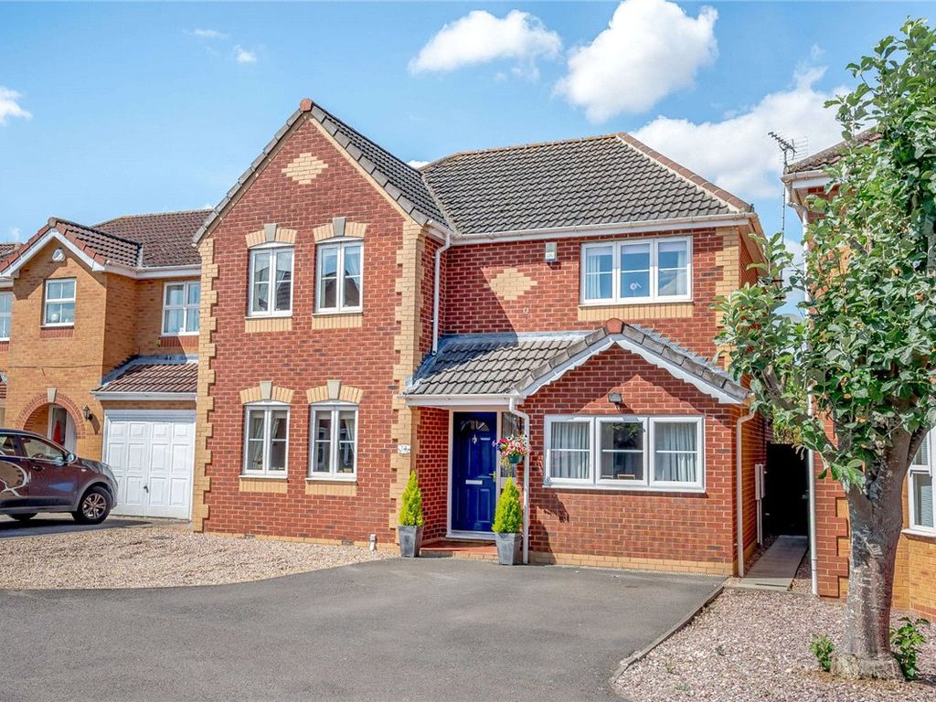 5 bed detached house for sale in Coulon Close, Irchester