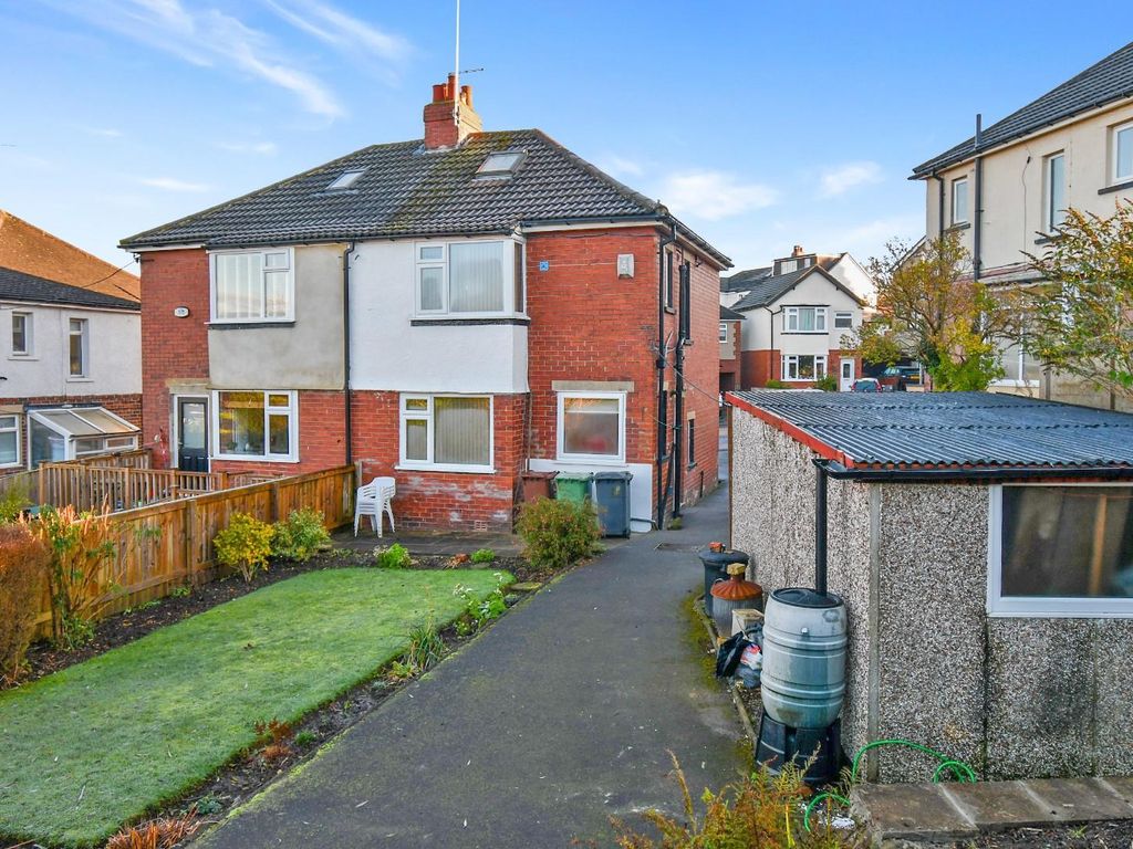 3 bed semidetached house to rent in Benton Park Drive, Rawdon, Leeds