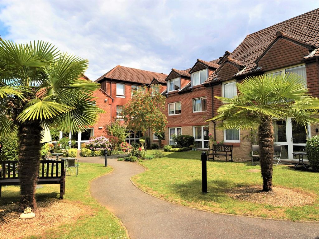 1 bed property for sale in Springfield Meadows, Weybridge KT13 Zoopla