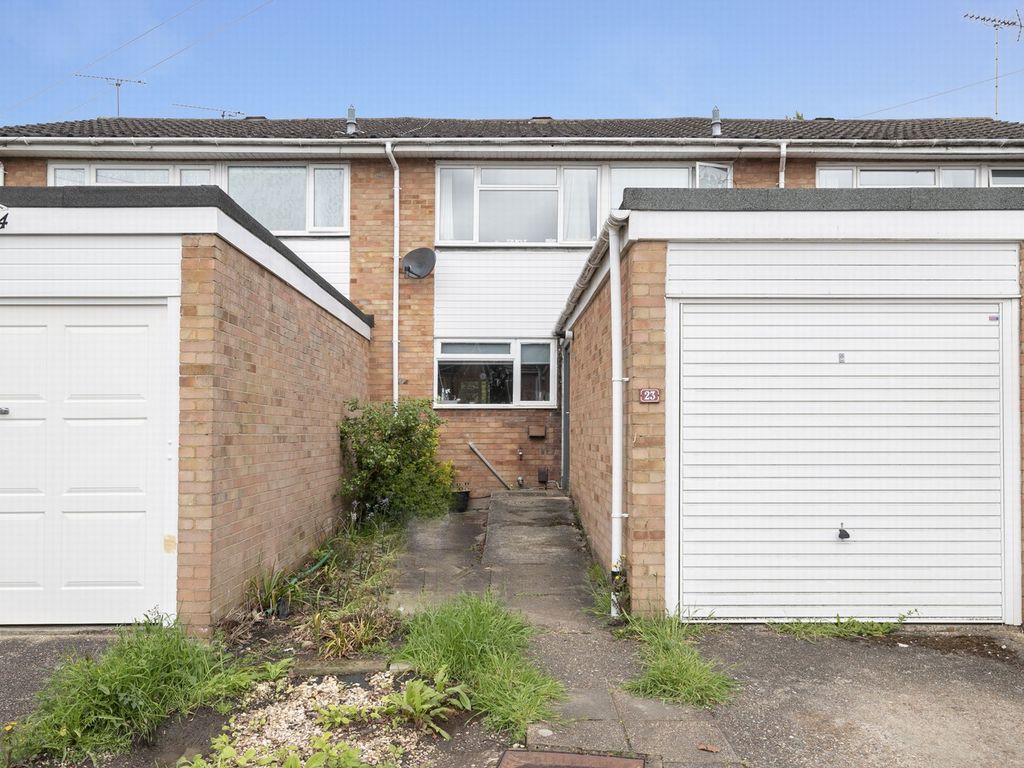 3 bed terraced house for sale in Gladstone Road, Buckhurst Hill IG9