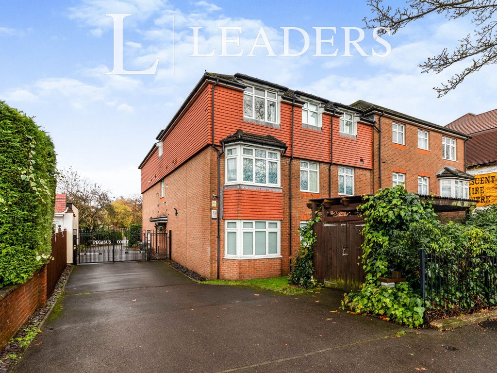 2 bed flat to rent in Rose Hill, Sutton SM1, £1,600 pcm Zoopla