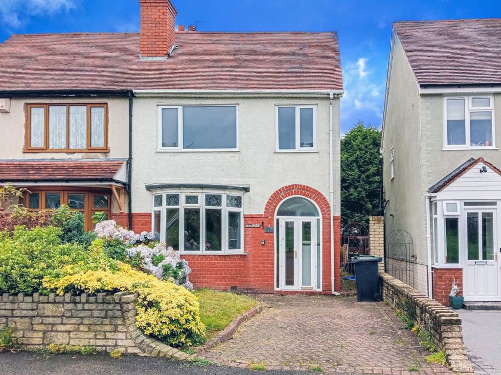 3 bed semidetached house for sale in 118 Two Gates, Halesowen B63, £