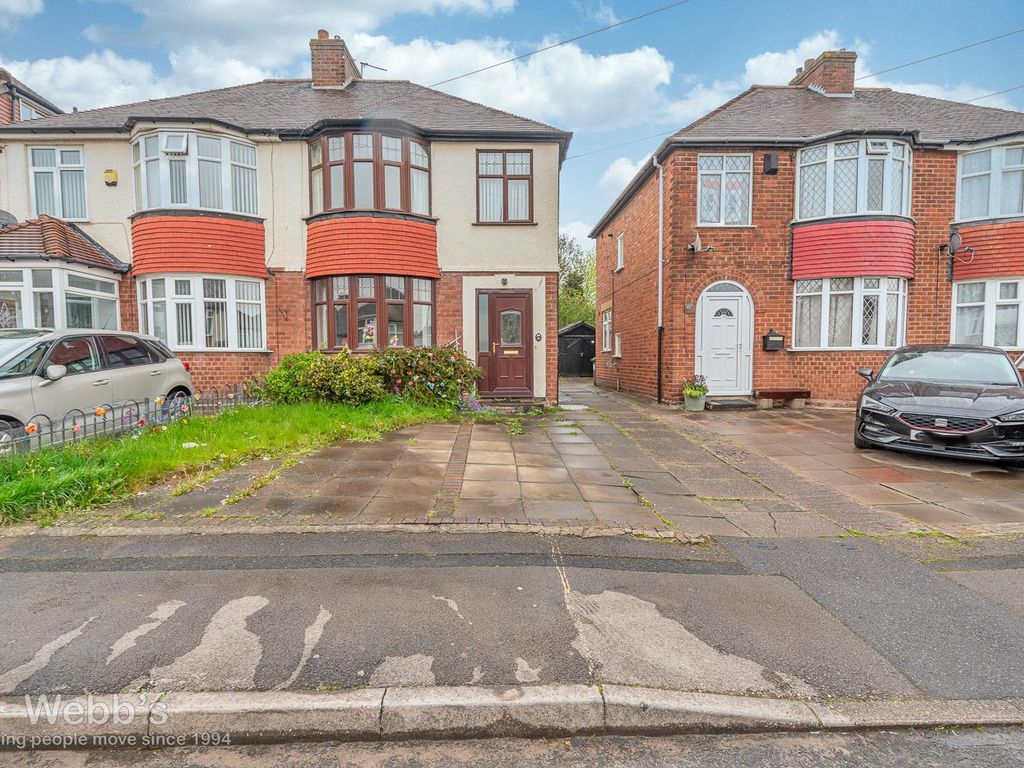 3 bed semidetached house for sale in Wrexham Avenue, Walsall WS2 Zoopla