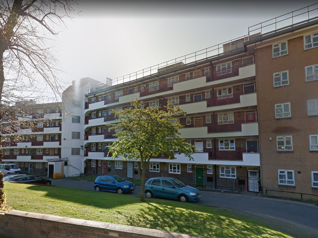 4 bed flat for sale in Appleshaw House, Champion Hill Estate SE5, £