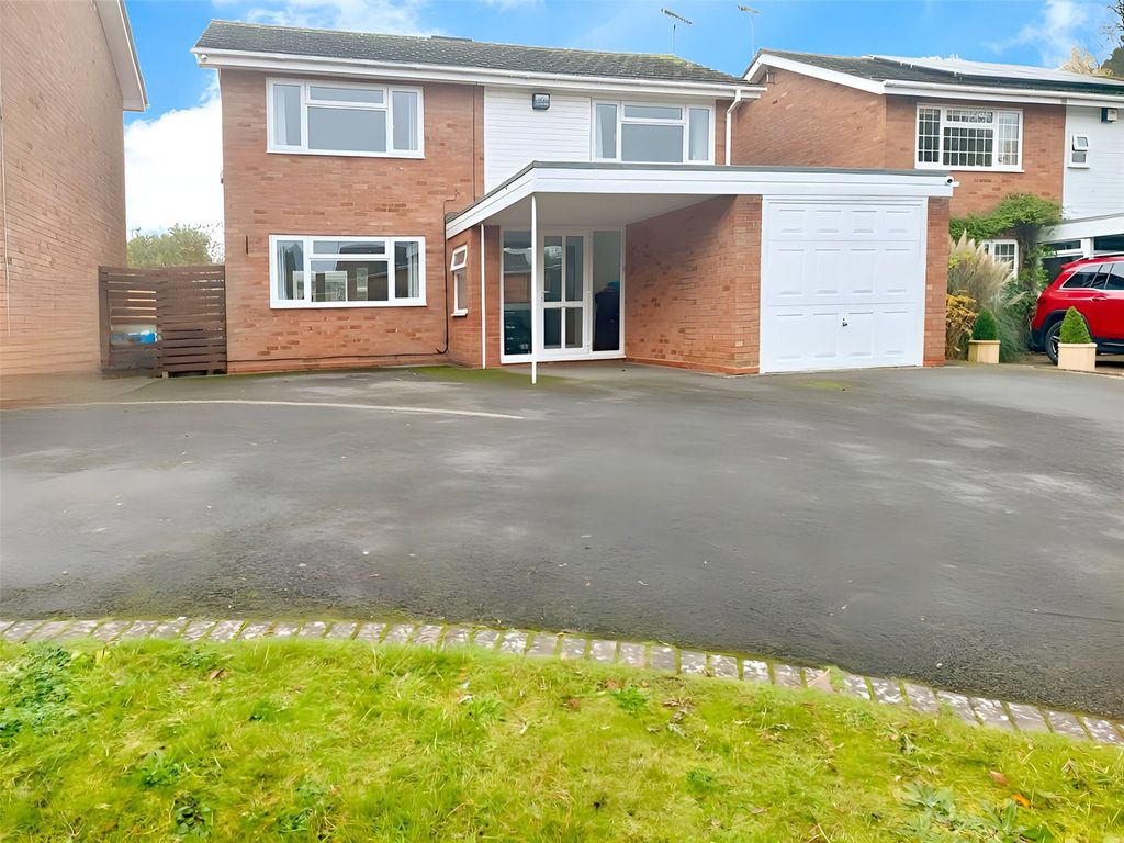 4 bed detached house for sale in Weston Close, Dorridge, Solihull, West