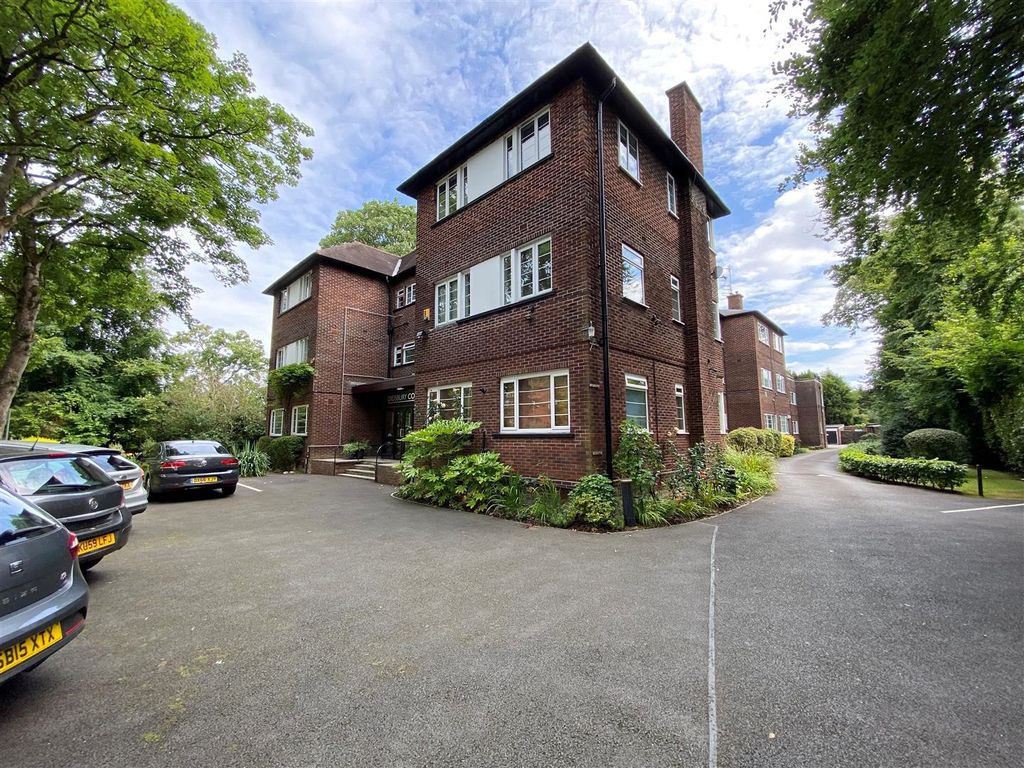 2 bed flat to rent in Didsbury, Wilmslow Road, Manchester M20, £1,200