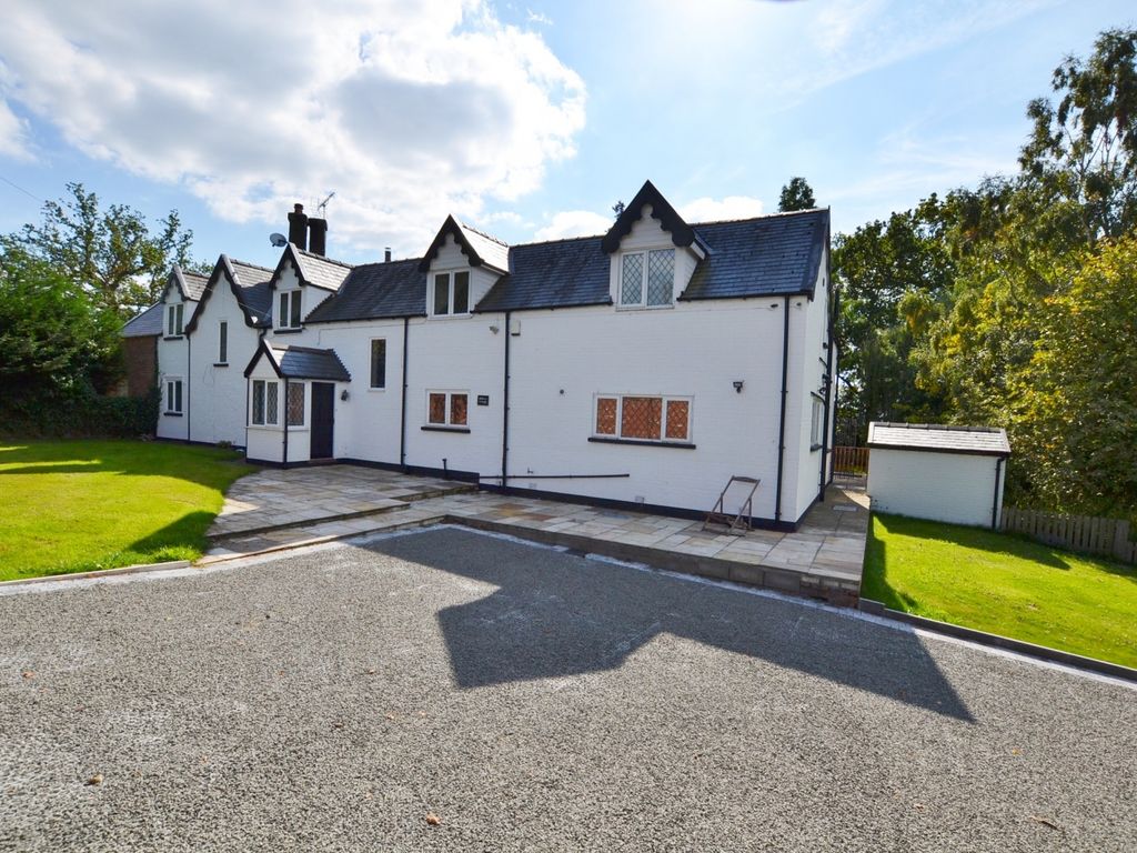 5 bed semidetached house for sale in Holmes Chapel Road, Somerford