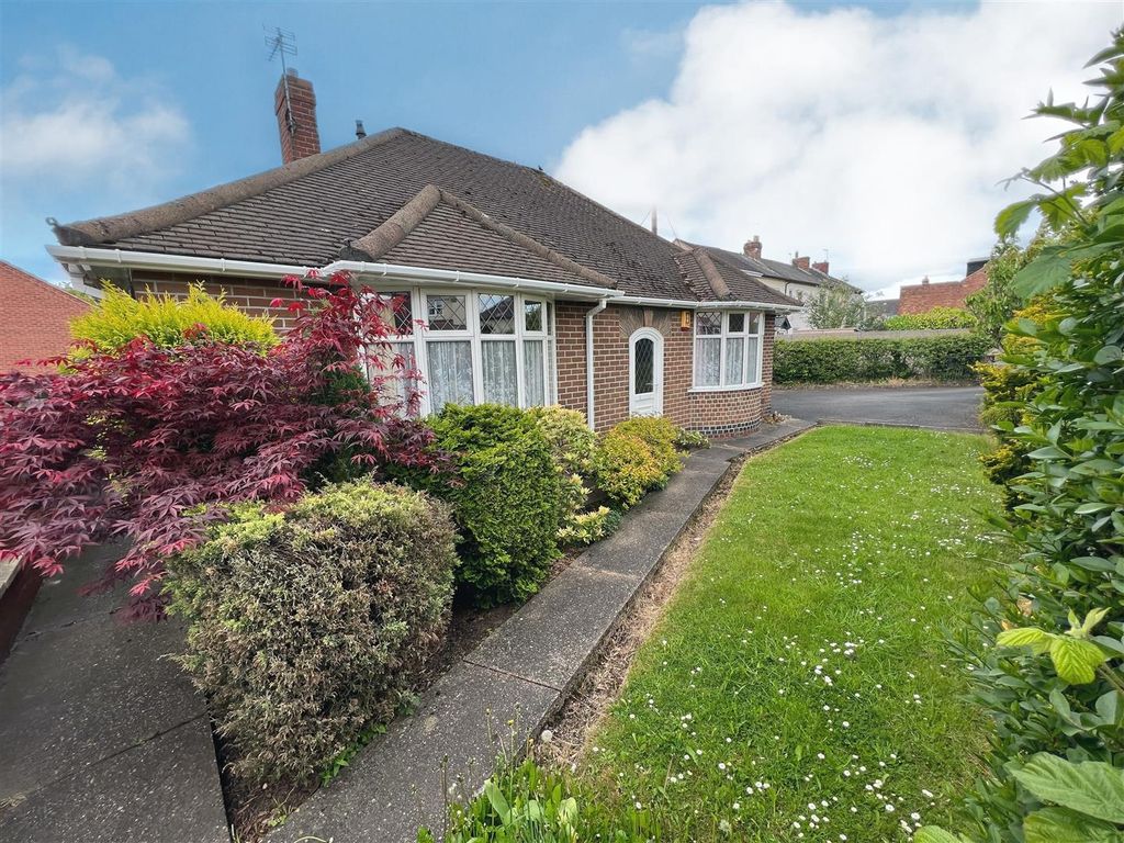 2 bed bungalow for sale in Main Street, Horsley Woodhouse, Ilkeston DE7