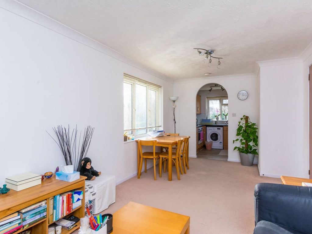 2 bed flat to rent in Kipling Drive SW19, Colliers Wood, London, Zoopla