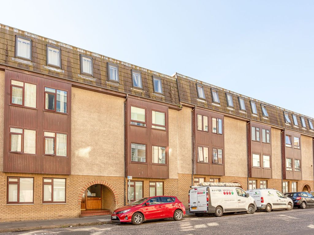 Lochrin Place, Edinburgh EH3