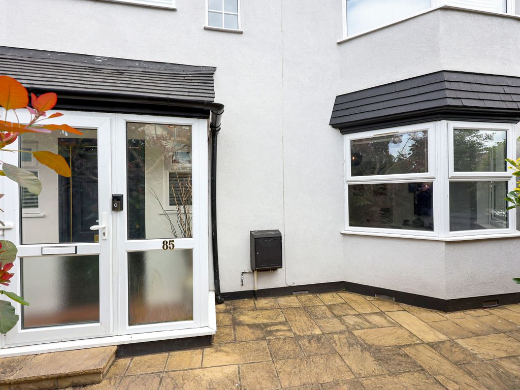 5 bed terraced house for sale in Norfolk Avenue, London N13, £750,000