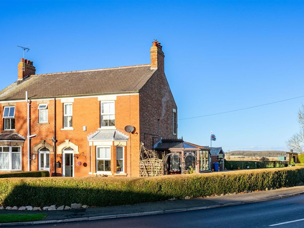 3 bed semidetached house for sale in Northside, Patrington, Hull HU12