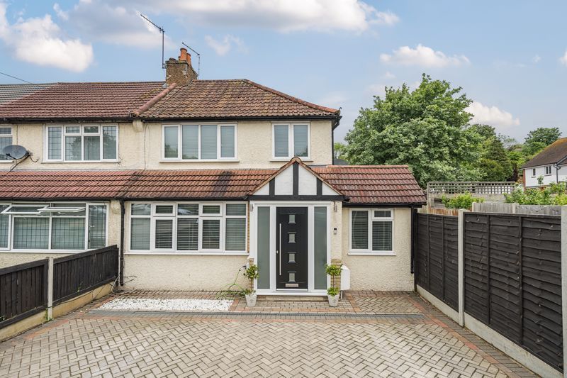 3 bed end terrace house for sale in Chipstead Valley Road, Coulsdon CR5, £525,000 Zoopla