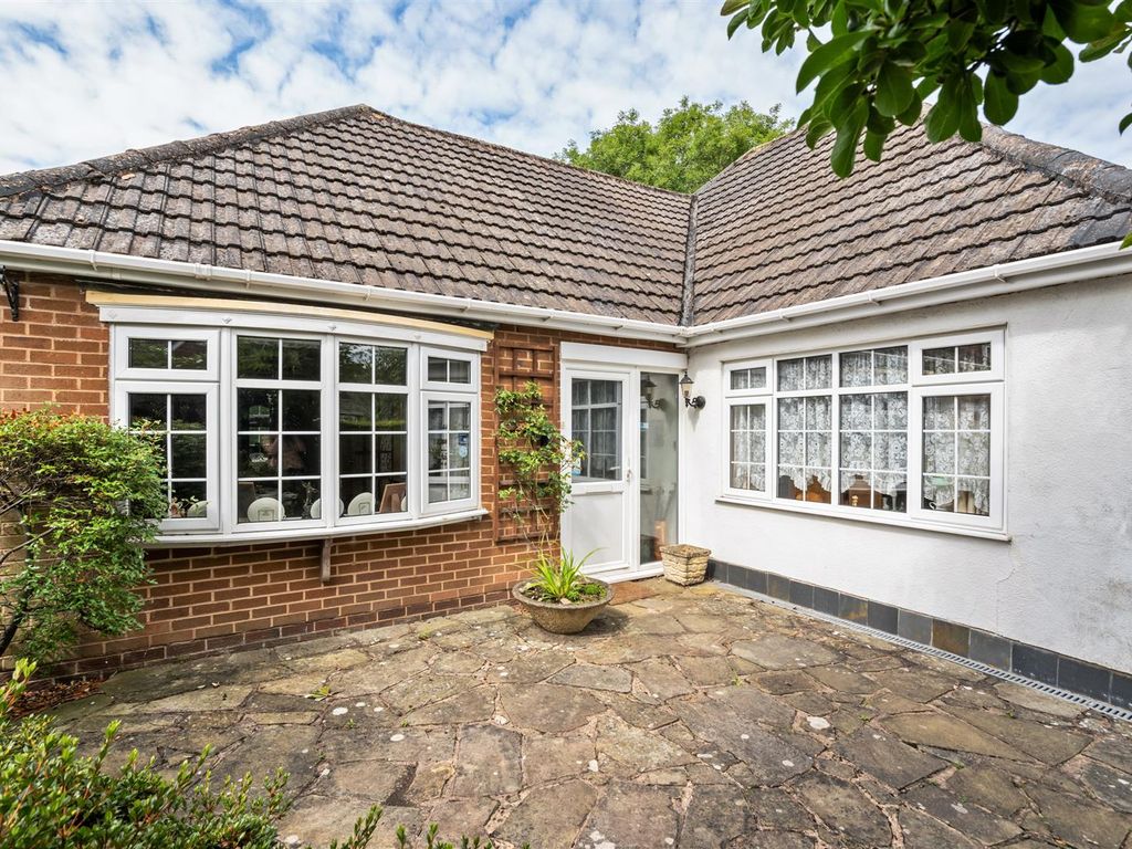3 bed detached bungalow for sale in Exhall Close, Shirley, Solihull B91