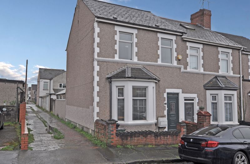 3 bed terraced house for sale in Stylish Period House, Rothesay Road
