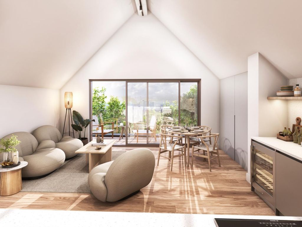 3 bed flat for sale in Kings Avenue, London SW4, £850,000 Zoopla