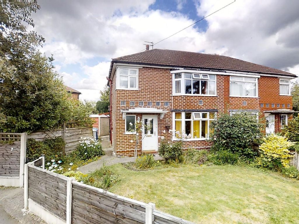 3 bed semidetached house for sale in Southbourne Avenue, Urmston